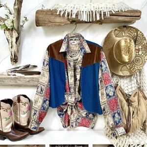 Enchanting boho blouse w Gypsy retro southwestern hippy vibe